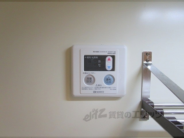 その他設備　給湯器リモコン