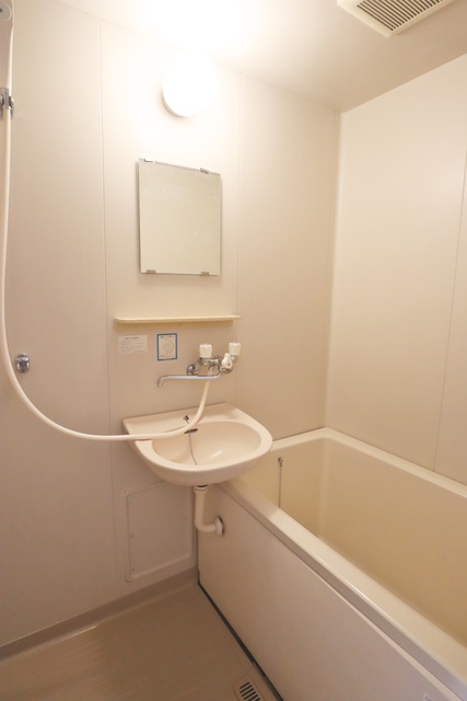 洗面設備　※同建物別のお部屋の写真となります。