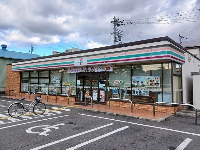 コンビニ　セブンイレブン　川田1丁目店（コンビニ）まで520m