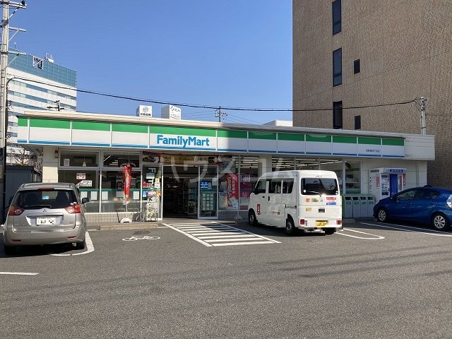 コンビニ　ファミリーマート　名駅南四丁目店（コンビニ）まで575m