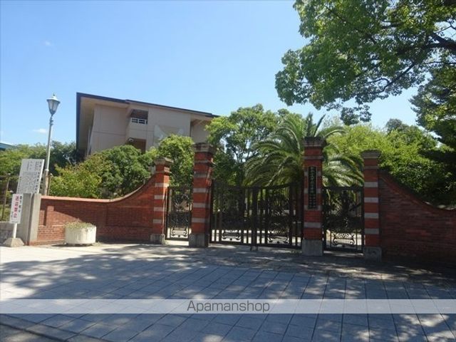 中学校　和歌山大学教育学部附属中学校（中学校）まで1091m