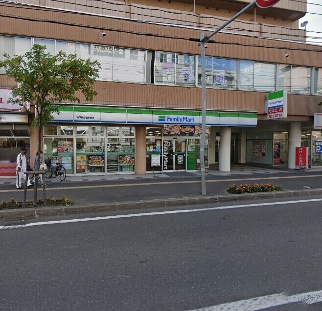 コンビニ　ファミリーマート地下鉄白石駅前店（コンビニ）まで338m