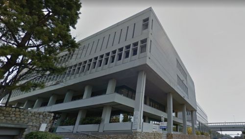 役所　芦屋市役所（役所）まで572m