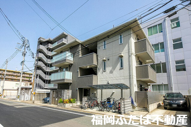D-room博多駅南 弐番館の外観写真