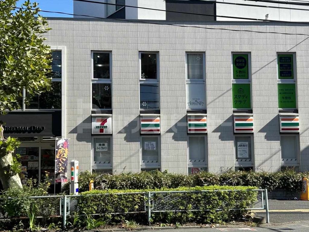コンビニ　セブンイレブン浦和木崎2丁目店（コンビニ）まで210m