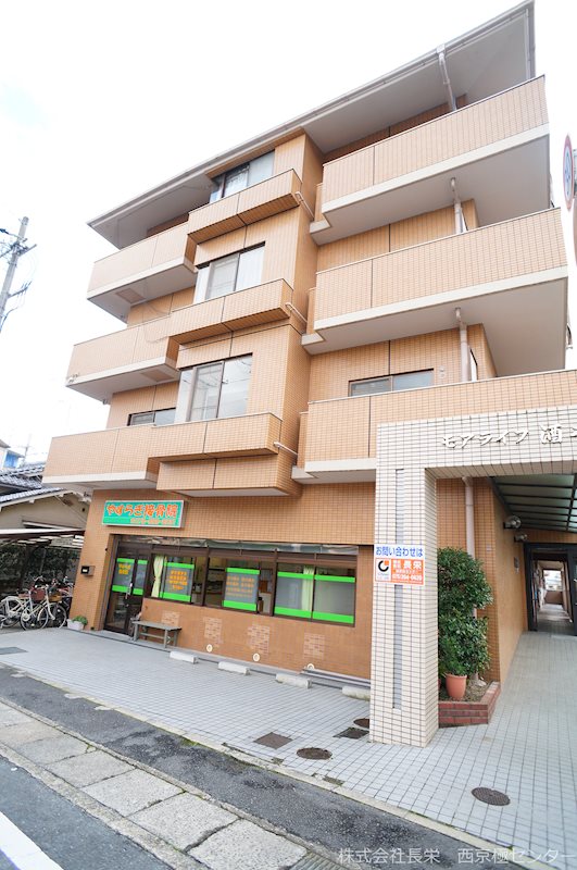 建物外観　防音性に優れる鉄筋コンクリート構造