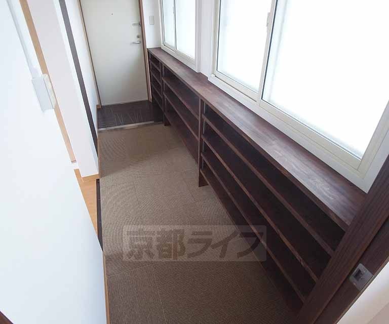 その他部屋・スペース　アーティスティックなシューズボックスですね。