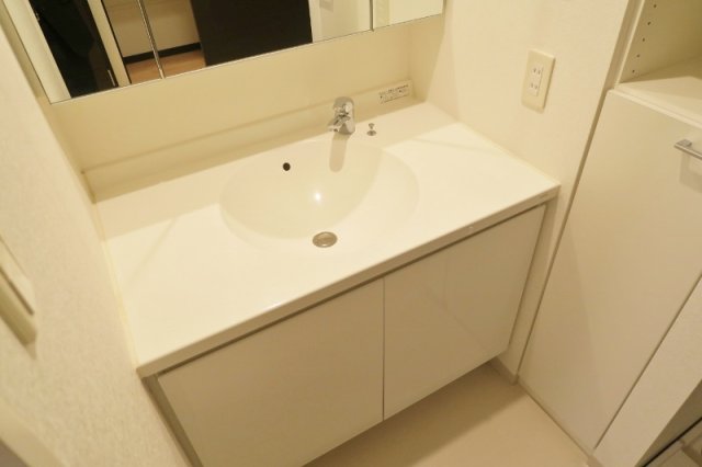 洗面設備　※別室参考写真です
