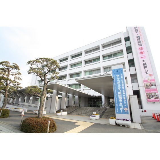 役所　厚木市役所（役所）まで413m