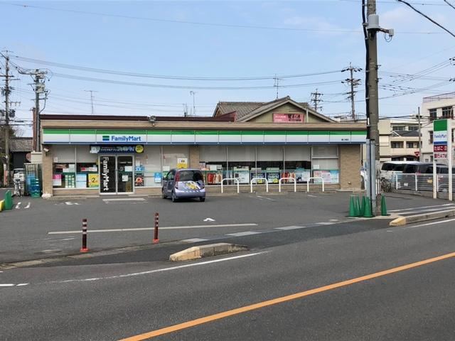 コンビニ　ファミリーマート　蟹江城店（コンビニ）まで190m