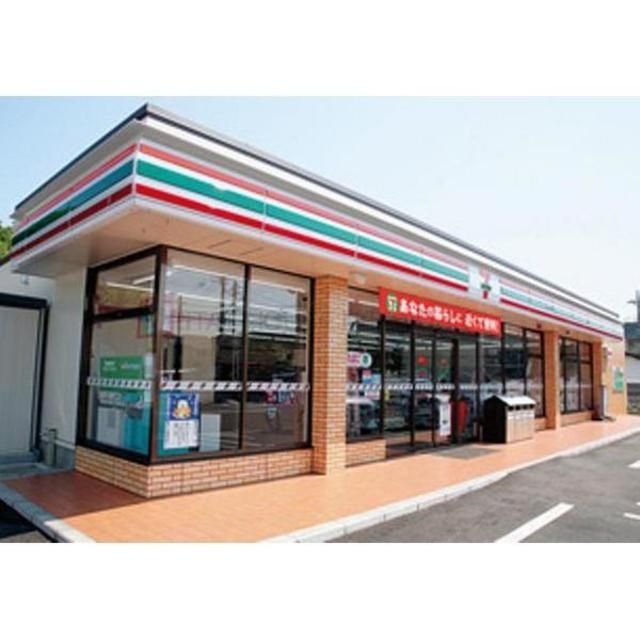 コンビニ　セブンイレブン埼玉川島店（コンビニ）まで725m