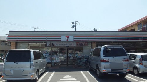 コンビニ　セブンイレブン 浦安堀江6丁目店（コンビニ）まで607m