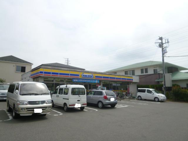 コンビニ　ミニストップ藤沢石川店（コンビニ）まで400m