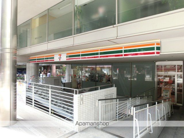 コンビニ　セブン－イレブン大阪南本町２丁目店（コンビニ）まで77m