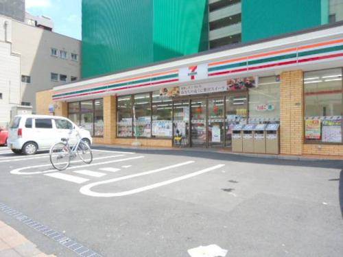コンビニ　セブンイレブン広島昭和町店（コンビニ）まで330m