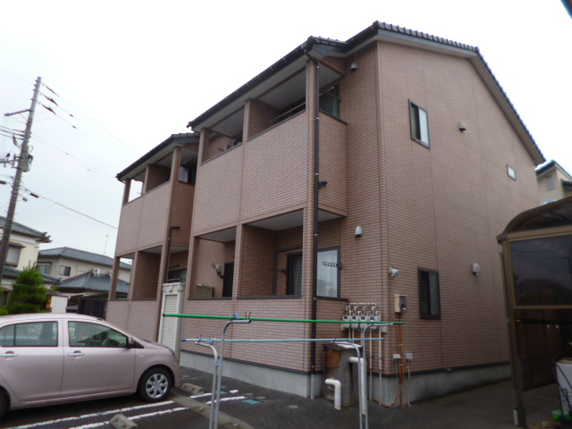 建物外観　2003年2月築 木造2階建
