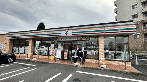 コンビニ　セブンイレブン 府中是政3丁目店（コンビニ）まで392m