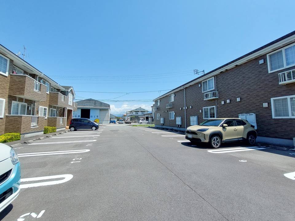 駐車場　駐車場
