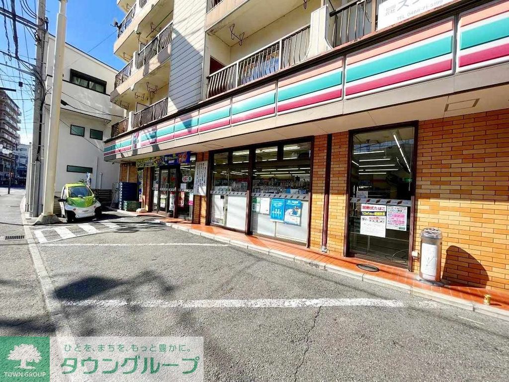コンビニ　セブンイレブン逗子駅前店（コンビニ）まで880m