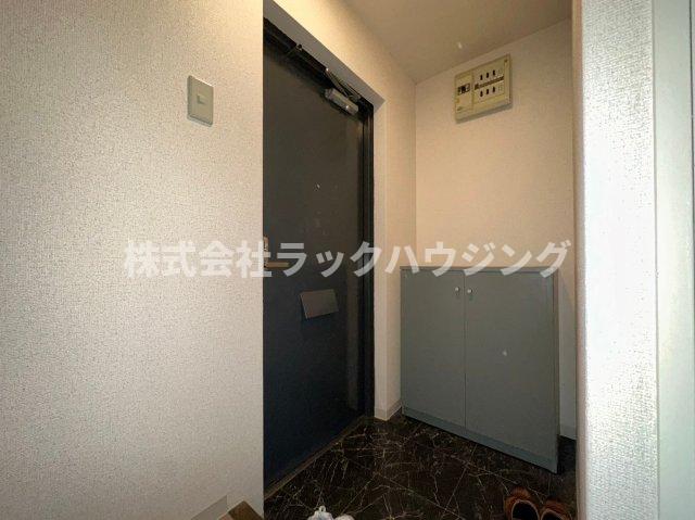 玄関　【お部屋さがしはラックハウジングにお問合せ下さいませ♪】