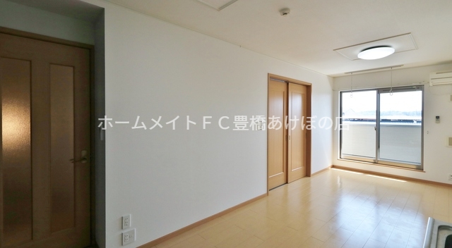居室・リビング　同型別部屋写真