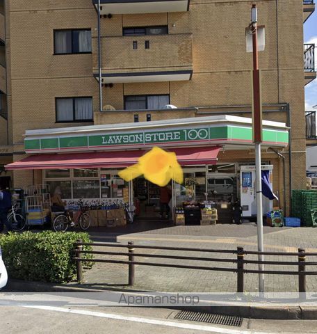 コンビニ　ローソン１００（コンビニ）まで400m