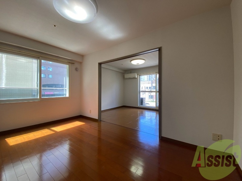 居室・リビング　広くてキレイなお部屋が広がっていて、充実した生活が送れそう。
