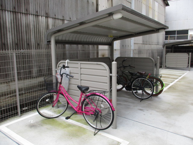 その他　バイク置き場自転車置き場です