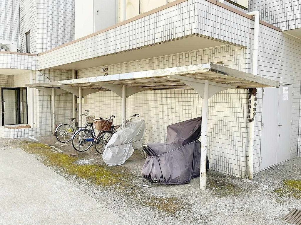 その他共有部分　駐輪場あります。