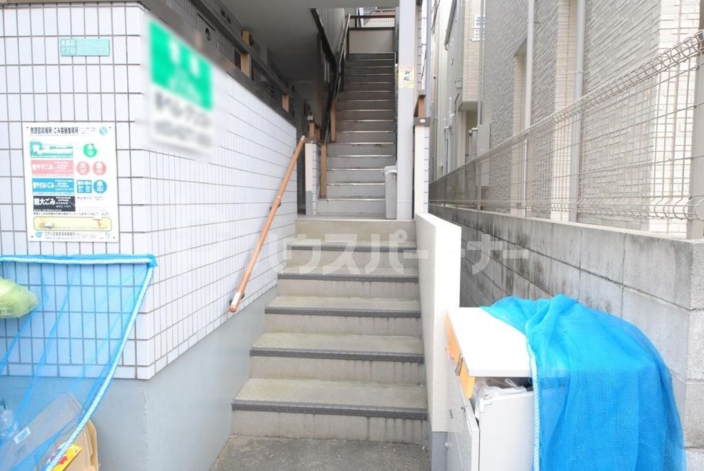 エントランス　庭
