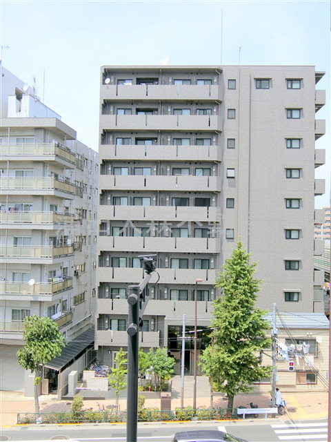 建物外観　2013年2月築　RC鉄筋コンクリート造地上10階建て1K~