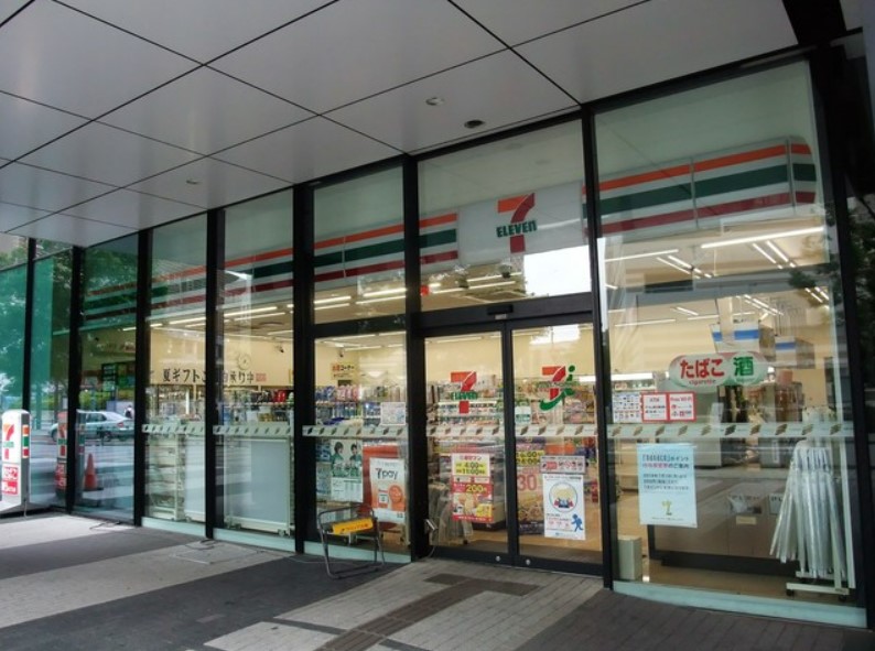 コンビニ　セブンイレブン 川崎武蔵小杉駅前店（コンビニ）まで299m