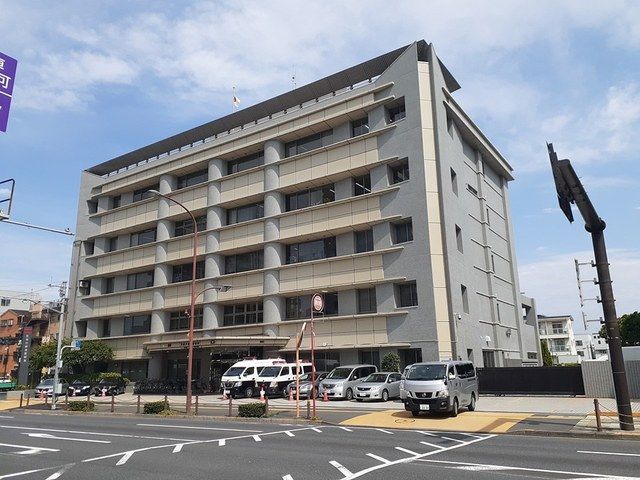 警察署・交番　綾瀬警察署（警察署・交番）まで669m