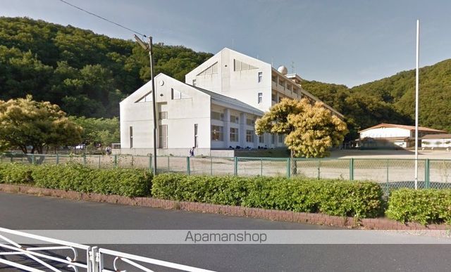 コンビニ　ファミリーマート 鳥取田園町店（コンビニ）まで1523m