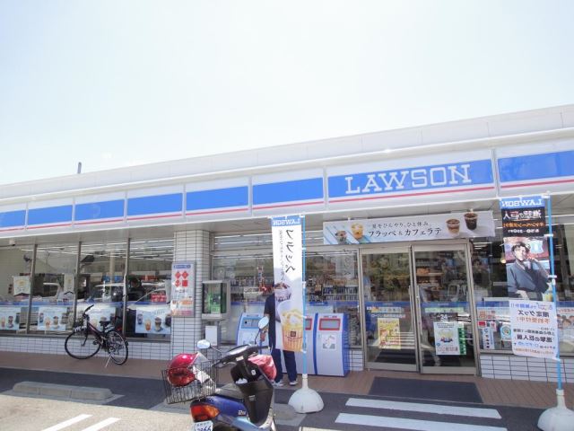 コンビニ　ローソン（コンビニ）まで850m