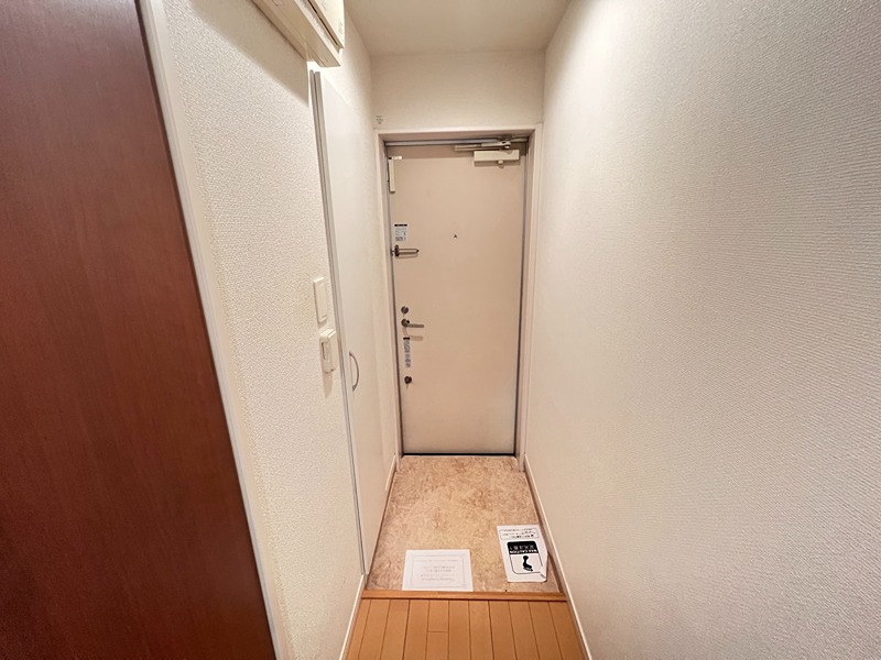 玄関　※別号室写真使用