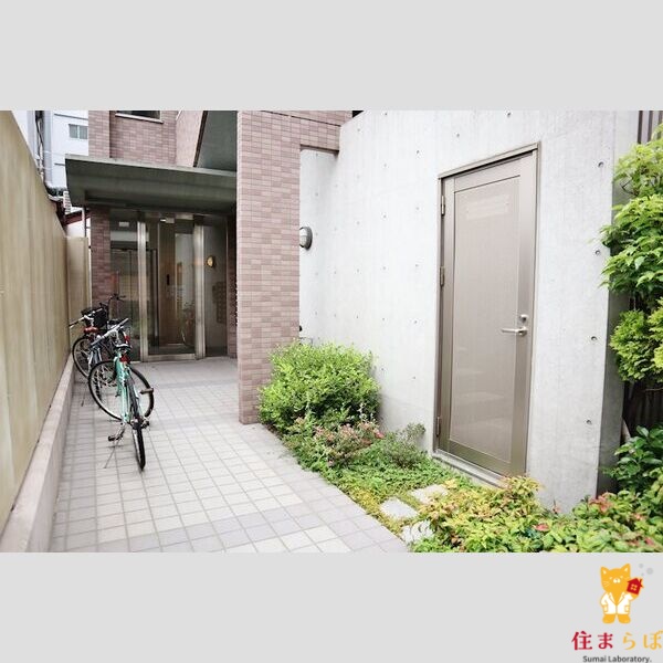エントランス　共用部の印象も大切に