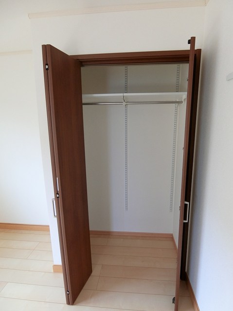 収納　洋室6.5帖のお部屋にあるクローゼットです♪収納したい物のサ