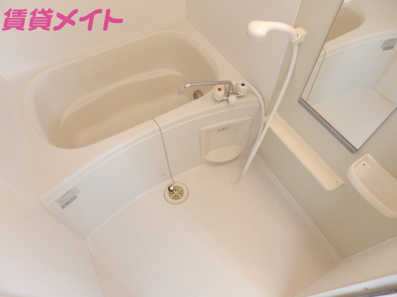 バス・シャワールーム　別部屋反転写真です