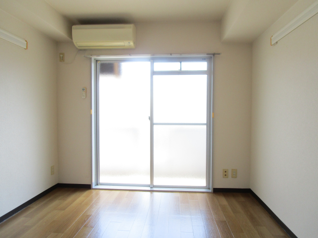 居室・リビング　別部屋参考写真