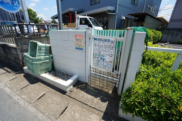 サン プレイスの外観写真