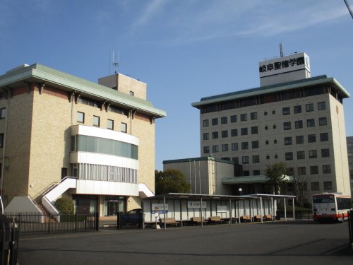 大学・短大　岐阜聖徳学園大学・羽島キャンパス（大学・短大）まで1701m