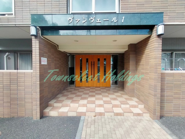 エントランス　毎日通るエントランス♪
