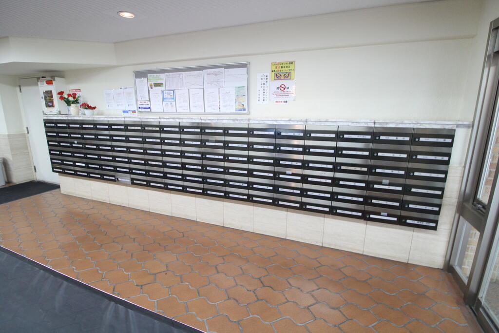 西武池袋線 練馬駅 徒歩6分 13階建 築53年の外観写真