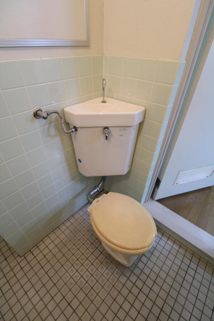 西武池袋線 練馬駅 徒歩6分 13階建 築53年のトイレ写真