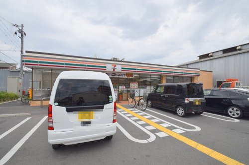 コンビニ　セブンイレブン 守口南寺方東通6丁目店（コンビニ）まで533m