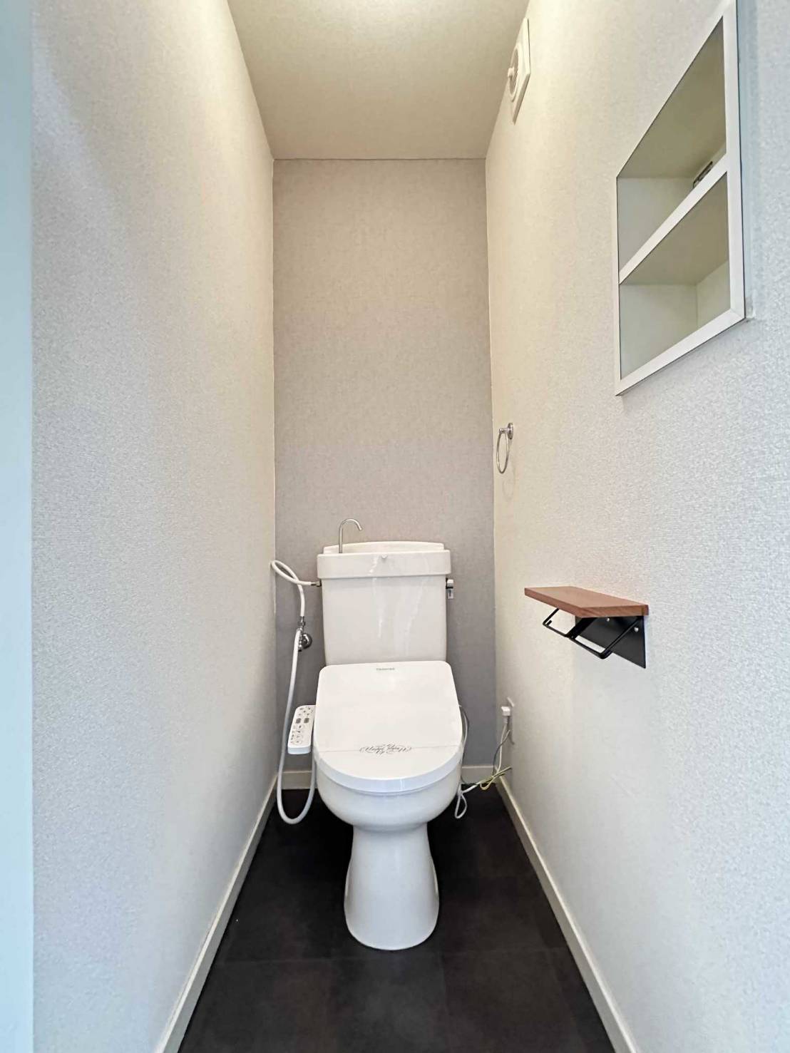 トイレ　他室類似タイプ写真