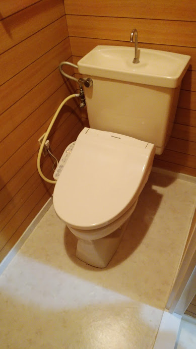 トイレ　同建物内上階の画像です