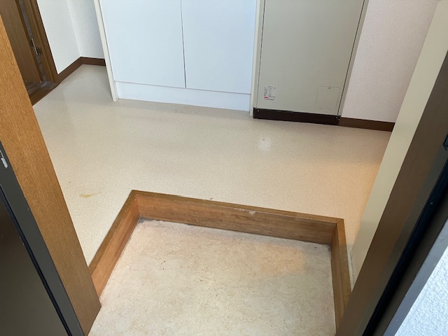 クレセント土樋の玄関写真