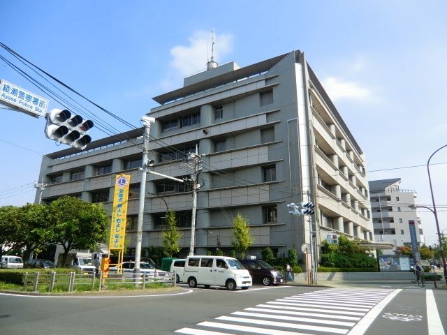 警察署・交番　綾瀬警察署（警察署・交番）まで180m